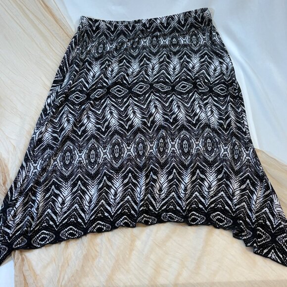 Susan Lawrence Dresses & Skirts - Susan Lawrence Womens Black White Print Maxi Skirt Stretch Waist - Size XL